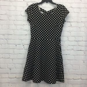 Gilli Dress Women’s Size S Black/White Polka Dot Fit & Flare Crisscrossed Back